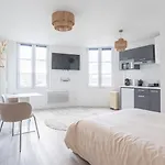 Lumineux, Cosy Et Bien Equipe דירה *