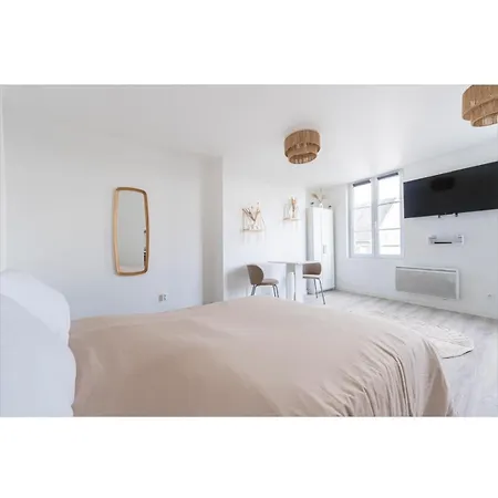 Lumineux, Cosy Et Bien Equipe 아파트