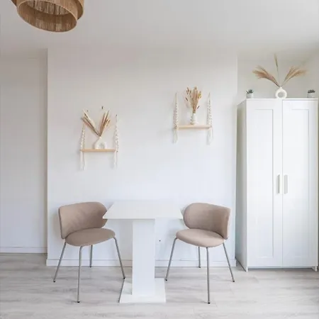 Lumineux, Cosy Et Bien Equipe