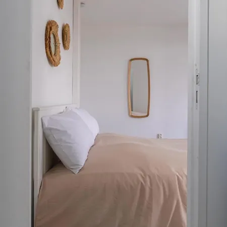 Lumineux, Cosy Et Bien Equipe