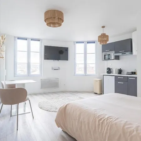 Lumineux, Cosy Et Bien Equipe 아파트 *